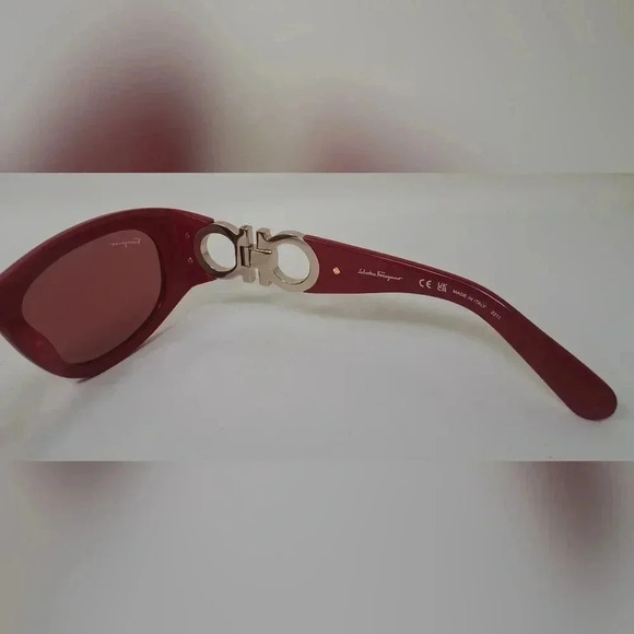 NWOT Salvatore Ferragamo Women's Sunglasses Red Gold Logo SF1082S 53mm 53-19-140 - Picture 13 of 14